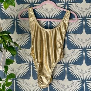 BNWOT Norma Kamali “Marissa” Gold size Small